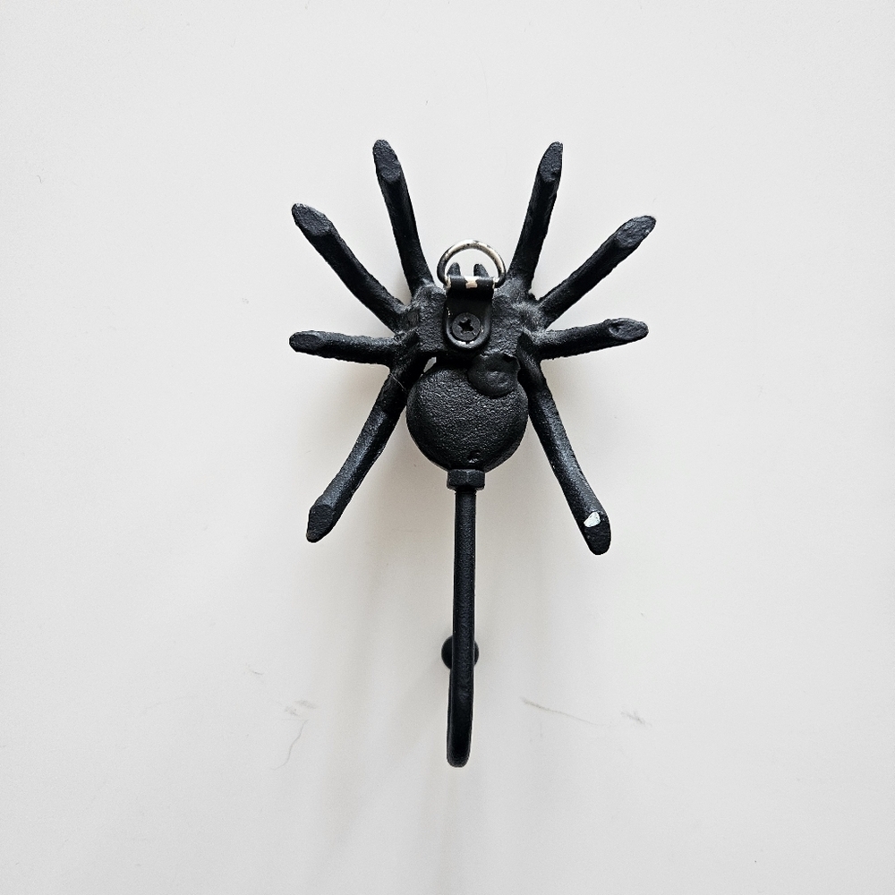Cast Iron Tarantula Spider Wall Hook - Picture 5 of 7
